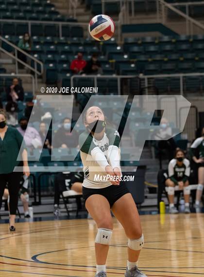 Thumbnail 3 in Seven Lakes vs Reagan [Ronald] (UIL 6A State Semifinals) photogallery.