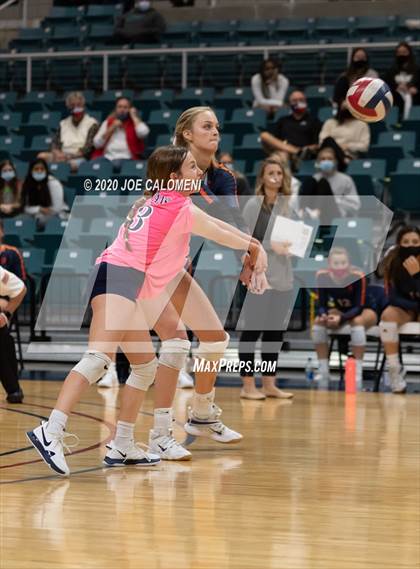 Thumbnail 3 in Seven Lakes vs Reagan [Ronald] (UIL 6A State Semifinals) photogallery.