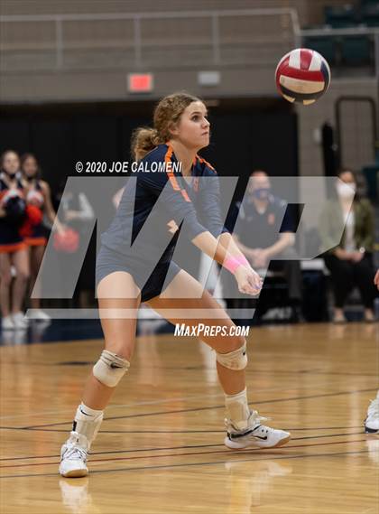 Thumbnail 2 in Seven Lakes vs Reagan [Ronald] (UIL 6A State Semifinals) photogallery.