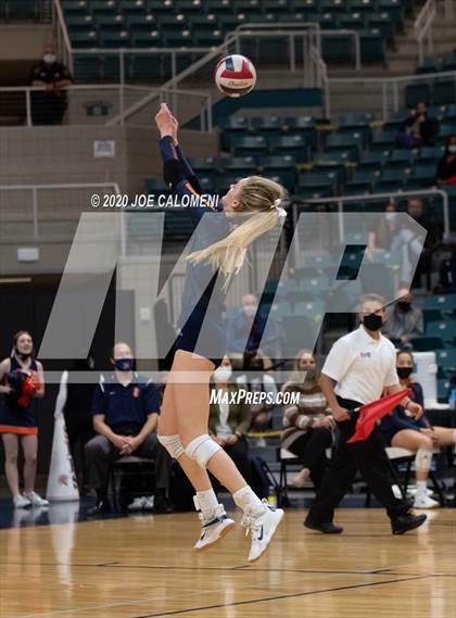 Thumbnail 1 in Seven Lakes vs Reagan [Ronald] (UIL 6A State Semifinals) photogallery.