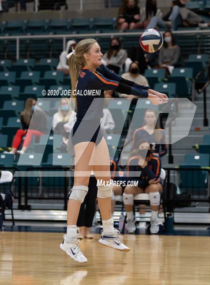 Thumbnail 2 in Seven Lakes vs Reagan [Ronald] (UIL 6A State Semifinals) photogallery.