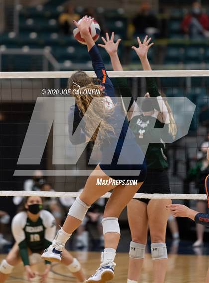 Thumbnail 1 in Seven Lakes vs Reagan [Ronald] (UIL 6A State Semifinals) photogallery.