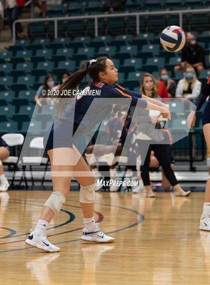 Thumbnail 3 in Seven Lakes vs Reagan [Ronald] (UIL 6A State Semifinals) photogallery.
