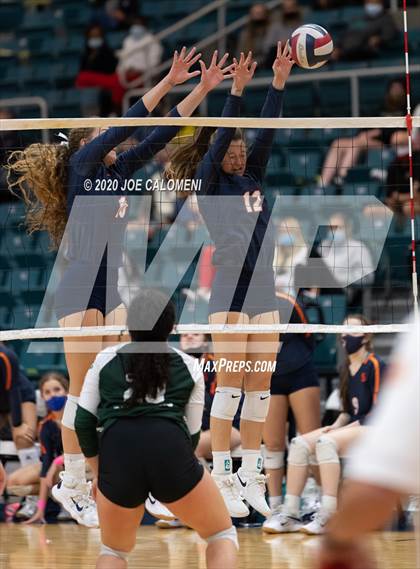 Thumbnail 3 in Seven Lakes vs Reagan [Ronald] (UIL 6A State Semifinals) photogallery.