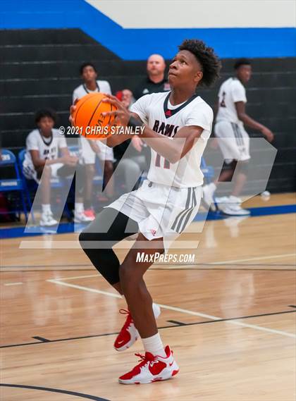 Thumbnail 1 in Independence vs. Maricopa (Panthers Hoops Classic) photogallery.