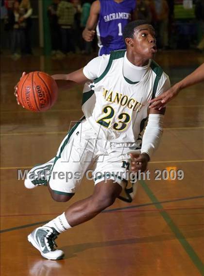 Thumbnail 3 in Sacramento vs. Bishop Manogue (Gridley Invitational) photogallery.