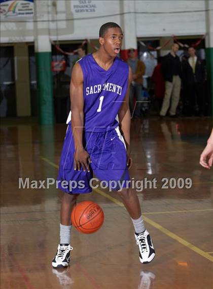 Thumbnail 1 in Sacramento vs. Bishop Manogue (Gridley Invitational) photogallery.