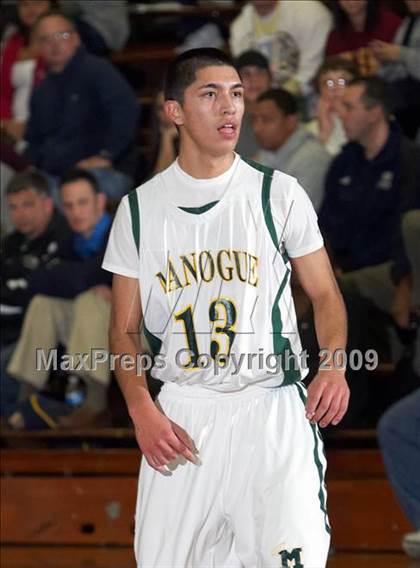 Thumbnail 1 in Sacramento vs. Bishop Manogue (Gridley Invitational) photogallery.