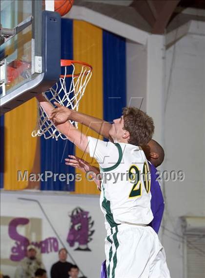 Thumbnail 1 in Sacramento vs. Bishop Manogue (Gridley Invitational) photogallery.