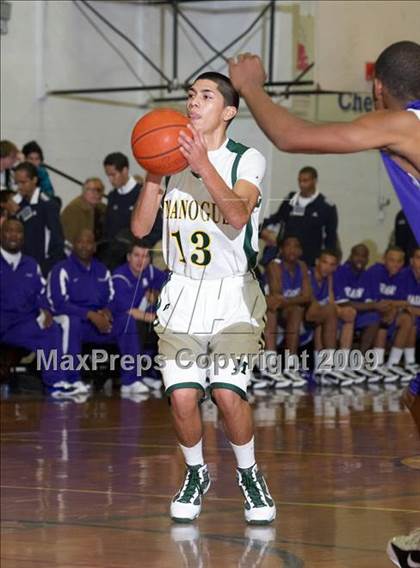 Thumbnail 2 in Sacramento vs. Bishop Manogue (Gridley Invitational) photogallery.