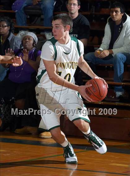 Thumbnail 1 in Sacramento vs. Bishop Manogue (Gridley Invitational) photogallery.