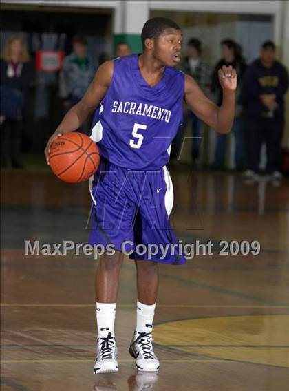 Thumbnail 3 in Sacramento vs. Bishop Manogue (Gridley Invitational) photogallery.