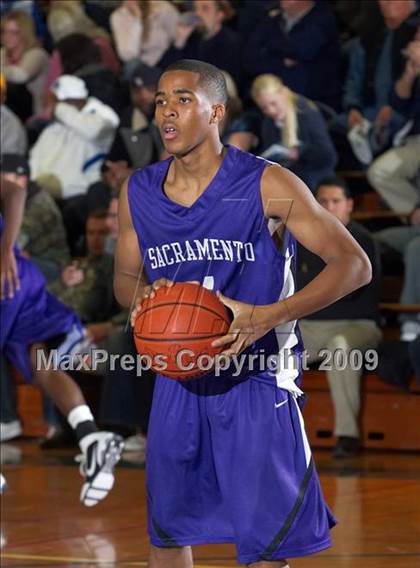 Thumbnail 3 in Sacramento vs. Bishop Manogue (Gridley Invitational) photogallery.
