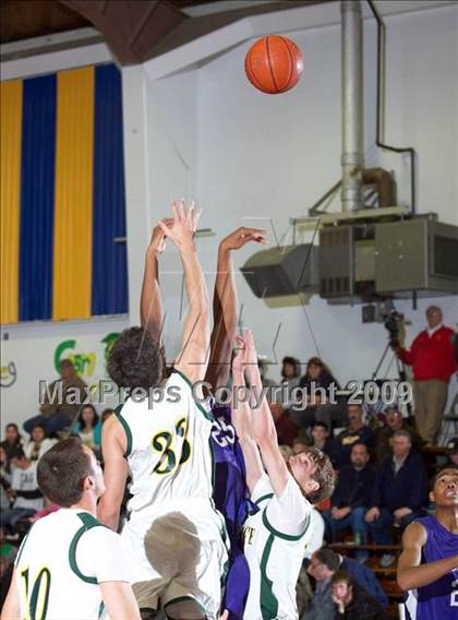 Thumbnail 3 in Sacramento vs. Bishop Manogue (Gridley Invitational) photogallery.