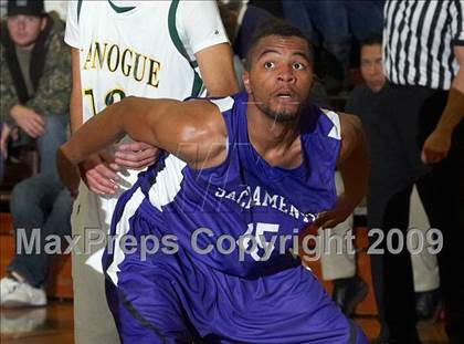 Thumbnail 1 in Sacramento vs. Bishop Manogue (Gridley Invitational) photogallery.