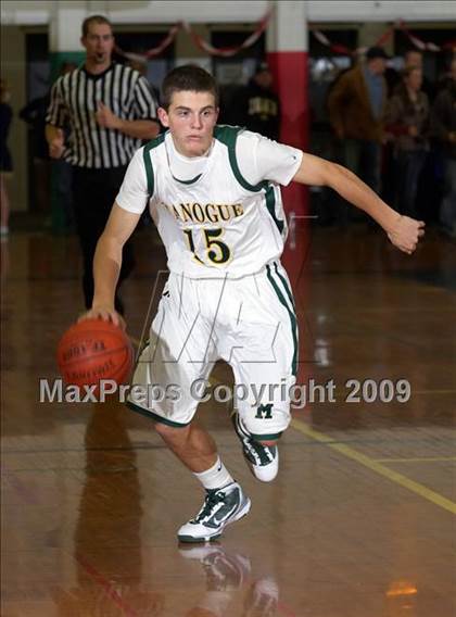 Thumbnail 1 in Sacramento vs. Bishop Manogue (Gridley Invitational) photogallery.