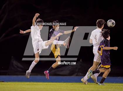 Thumbnail 2 in Oak Hall vs. Bell photogallery.