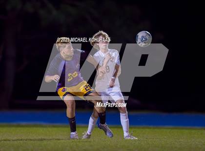 Thumbnail 2 in Oak Hall vs. Bell photogallery.
