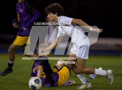 Thumbnail 3 in Oak Hall vs. Bell photogallery.