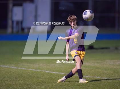 Thumbnail 3 in Oak Hall vs. Bell photogallery.