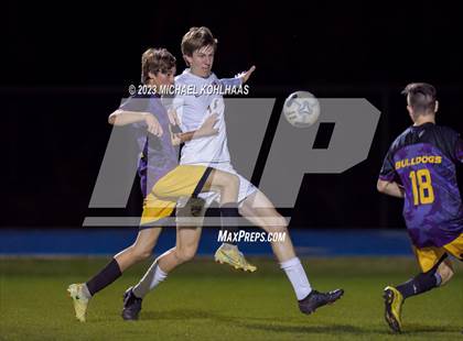Thumbnail 3 in Oak Hall vs. Bell photogallery.
