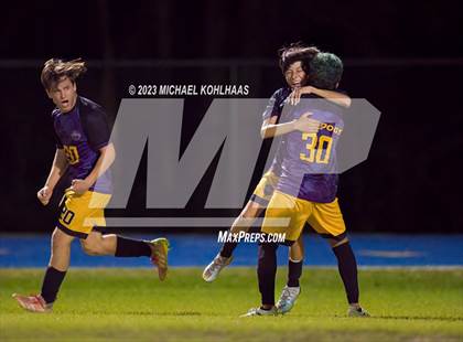 Thumbnail 3 in Oak Hall vs. Bell photogallery.