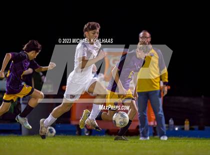 Thumbnail 3 in Oak Hall vs. Bell photogallery.