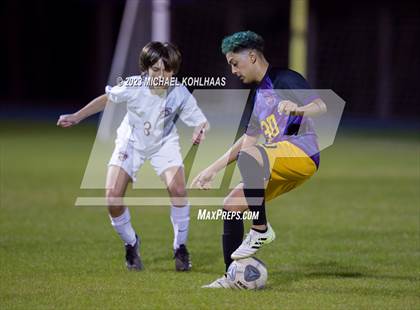 Thumbnail 3 in Oak Hall vs. Bell photogallery.