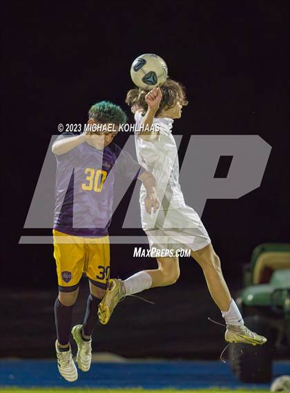 Thumbnail 3 in Oak Hall vs. Bell photogallery.