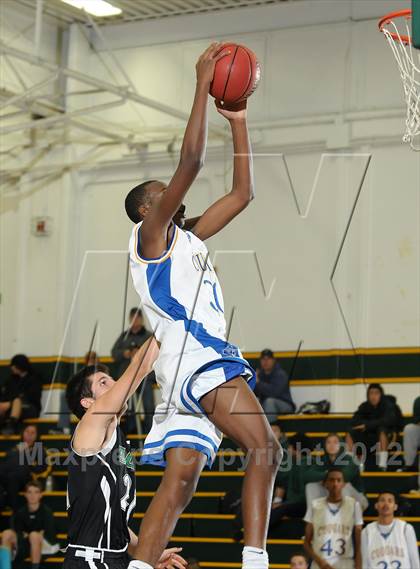 Thumbnail 1 in El Camino vs. Center (Jack Scott Tournament) photogallery.