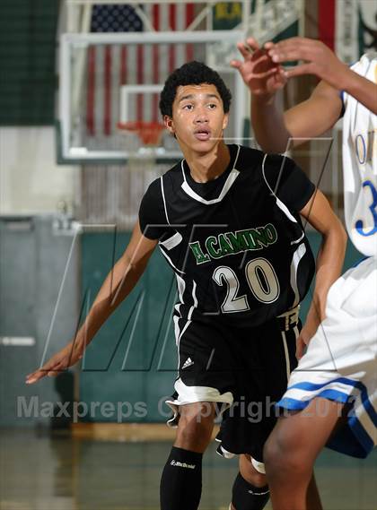 Thumbnail 1 in El Camino vs. Center (Jack Scott Tournament) photogallery.