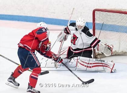Thumbnail 3 in Reading Memorial vs. Central Catholic (MIAA Division 1A Play-In) photogallery.