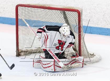Thumbnail 2 in Reading Memorial vs. Central Catholic (MIAA Division 1A Play-In) photogallery.