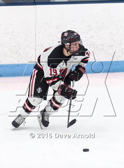 Thumbnail 2 in Reading Memorial vs. Central Catholic (MIAA Division 1A Play-In) photogallery.