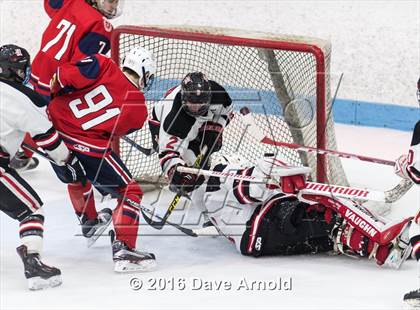 Thumbnail 3 in Reading Memorial vs. Central Catholic (MIAA Division 1A Play-In) photogallery.