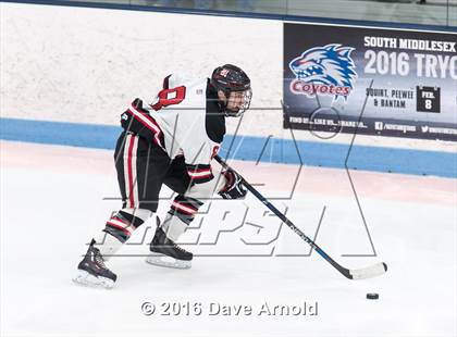 Thumbnail 2 in Reading Memorial vs. Central Catholic (MIAA Division 1A Play-In) photogallery.