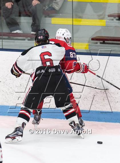 Thumbnail 3 in Reading Memorial vs. Central Catholic (MIAA Division 1A Play-In) photogallery.