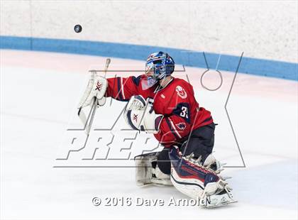 Thumbnail 2 in Reading Memorial vs. Central Catholic (MIAA Division 1A Play-In) photogallery.
