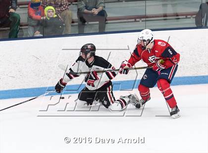 Thumbnail 2 in Reading Memorial vs. Central Catholic (MIAA Division 1A Play-In) photogallery.