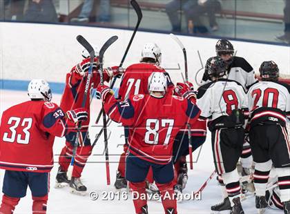Thumbnail 2 in Reading Memorial vs. Central Catholic (MIAA Division 1A Play-In) photogallery.