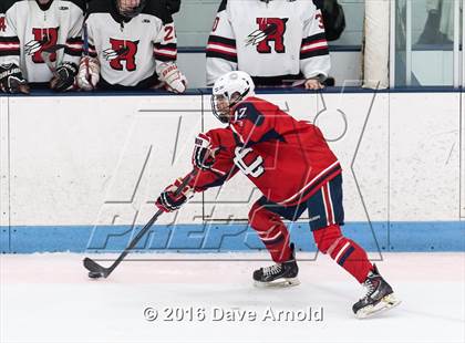 Thumbnail 2 in Reading Memorial vs. Central Catholic (MIAA Division 1A Play-In) photogallery.
