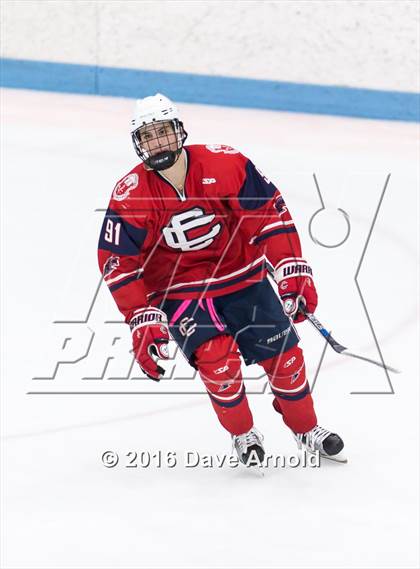 Thumbnail 2 in Reading Memorial vs. Central Catholic (MIAA Division 1A Play-In) photogallery.