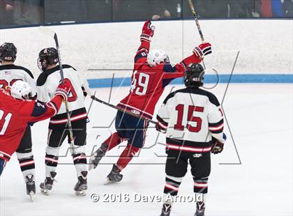 Thumbnail 1 in Reading Memorial vs. Central Catholic (MIAA Division 1A Play-In) photogallery.