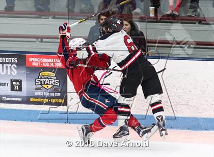 Thumbnail 3 in Reading Memorial vs. Central Catholic (MIAA Division 1A Play-In) photogallery.