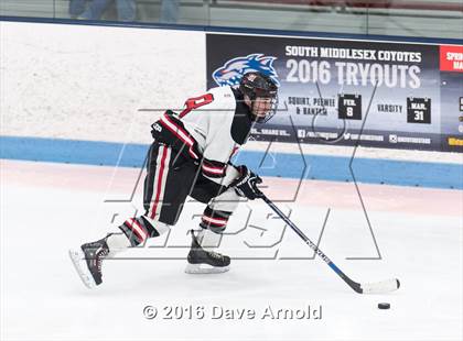 Thumbnail 3 in Reading Memorial vs. Central Catholic (MIAA Division 1A Play-In) photogallery.