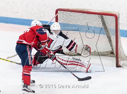 Thumbnail 1 in Reading Memorial vs. Central Catholic (MIAA Division 1A Play-In) photogallery.
