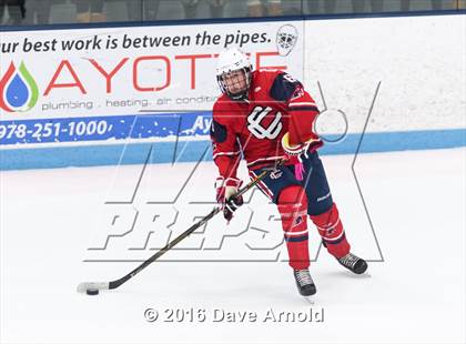 Thumbnail 2 in Reading Memorial vs. Central Catholic (MIAA Division 1A Play-In) photogallery.