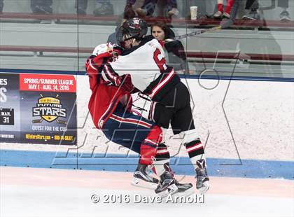 Thumbnail 2 in Reading Memorial vs. Central Catholic (MIAA Division 1A Play-In) photogallery.