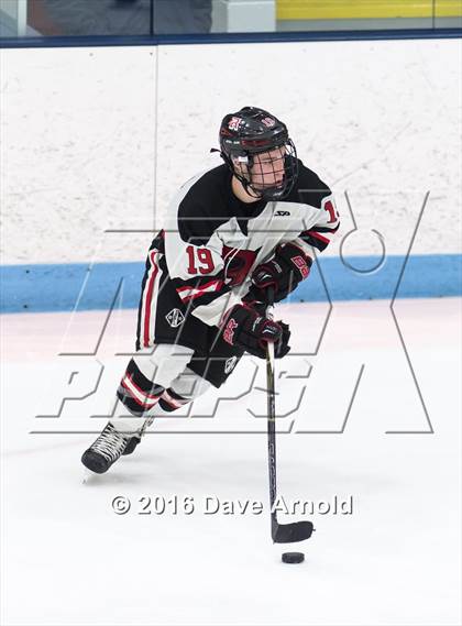 Thumbnail 1 in Reading Memorial vs. Central Catholic (MIAA Division 1A Play-In) photogallery.