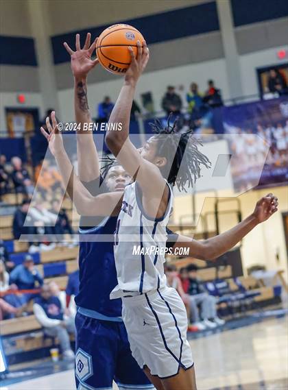 Thumbnail 3 in Woodstock vs. North Cobb Christian (Lemon Street Classic) photogallery.